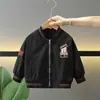 Jaqueta Baseball Masculina Estilo Coreano Primavera e Outono Estilo Motociclista Top Bebê 2026 Nova Jaqueta Casual Cool Bonita para Crianças