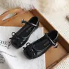 Sapatos de Couro para Meninas Sapatos de Princesa com Laço 2026 Novidades Primavera/Outono Sapatilhas para Bebês Sola Macia Sapatos Rasos Infantis
