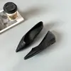Zapatos Planos de Punta Fina para Mujer 2026 Primavera/Otoño Nuevo Estilo Oficina Viaje Tacón Bajo Cómodos para Usar Combinar con Faldas Zapatos de Trabajo En Stock Planos