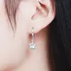 Pendientes minimalistas de estrella para mujer, diseño de nicho estilo ins, ganchos para orejas elegantes y de lujo ligero, pendientes súper brillantes y elegantes
