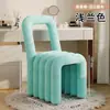 Silla de maquillaje para niñas, dormitorio principal, silla de tocador de lujo ligero, diseño simple y creativo, taburete popular para uñas con respaldo, adecuado para vestidores