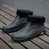 Botas de lluvia Amazon transfronterizas antideslizantes para hombre, zapatos impermeables, nueva moda, cortas, estilo coreano, zapatos de goma, botas de lluvia, zapatos de trabajo para cocina