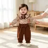 Estilo Novo Primavera e Outono Roupa Infantil para Menina Manga Longa Gola Boneca Moda Estilo Pastoral Estilo Floresta Infantil Doce Conjunto Outdoor