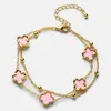 Pulsera de Cadena de Cuentas de Doble Capa con Flor de Trébol de Cinco Hojas Transfronteriza Europea y Americana para Mujer, Pulsera de Moda de Gama Alta con Flor Rosa de Nicho