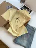 Camiseta de punto verde para mujer con cuello en V y manga corta, Nuevo estilo Verano 2026, Única y Hermosa, Top ajustado que estiliza la cintura para mujer