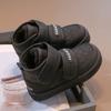 Botas de Algodão Infantis Inverno 2026 Novo Estilo Botinhas para Meninas Botas de Neve Espessas com Forro de Lã para Crianças Maiores Sapatos Quentes de Algodão