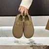 Sapatos Peludos com Solado Grosso para Mulheres 2025 Inverno Novo Estilo Retrô com Adição de Lã e Algodão Quente Espessado Sapatos Versáteis de Inverno