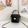 Moda de Celebridade da Internet Bolsa Balde para Meninas 2023 Nova Bolsa de Mão Pequena Fragrância Bebê Matelassê Acessórios Bolsa de Ombro