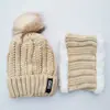 Otoño e invierno Nuevo con terciopelo acolchado logo de letra B bola de lana gorro de lana tejido bufanda traje cálido de dos piezas para mujer