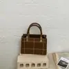 Bolso Pequeño Cuadrado Casual de Hombro Cruzado para Mujer, Nuevo Estilo Primavera Temprana 2026, Retro, Sencillo y Moderno, Gran Capacidad