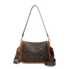 Bolsa de Mão de Alta Aparência Transfronteiriça para Presbitas Femininas 2025 Nova Bolsa Versátil com Almofada de Ombro para Presbitas Bolsa Boston Transversal