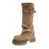 Botas de cavaleiro estilosas para mulheres, nova coleção outono/inverno 2026, botas longas da moda com solas grossas para aumento de altura e efeito emagrecedor, conversíveis em coturnos.