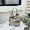 Bolsa de Palha para Férias na Praia Pedido Estrangeiro para Mulheres 2026 Nova Bolsa Tote de Grande Capacidade Design Exclusivo Bolsa de Ombro para o Dia a Dia