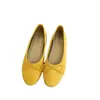 Sapatos femininos amarelos de camurça com sola reta, novo 2026 primavera-verão vermelho francês sapatilhas gentis para noite