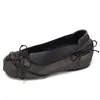 Sapatos femininos de bico redondo, sola reta, com aumento de altura, corte baixo, verão 2026, novo estilo francês vintage, adequados para saias, sapatos Mary Jane de sola macia