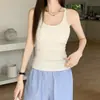 Top sin mangas retro estilo coreano naranja, corte ajustado, espalda cruzada, para mujer, Primavera 2026, con copas en el pecho, dulce y picante, top escote en U adelgazante