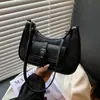 Otoño 2026 Bolso de Mano Retro de Nicho Elegante Nuevo Bolso Cuadrado Pequeño Personalidad para Mujer Gran Capacidad para Viajes Diarios Bolso de Hombro Único Cruzado