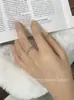 Anel Enrolado Duplo Círculo de Diamante Design Coreano de Nicho Novo Nó Cruzado Geométrico Anel de Dedo Empilhado