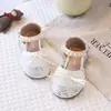 Sandalias de Turbante para Niñas 2026 Verano Nuevas Sandalias Elegantes de Suela Suave para Niños Estilo Pequeño Chanel Versátiles Zapatos de Princesa