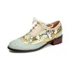 Tamanho Grande 2025 Início da Primavera Desejo Casaco Casual Salto Baixo Combinando Cores 40-43 Tamanho Grande Cadarço Frontal Brogue Esculpido