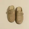 Sandálias Birkenstock fechadas no bico, estilo retrô francês, com sola macia, para mulheres, nova coleção outono 2026, estilo confortável e relaxado, mules Birkenstock de couro macio