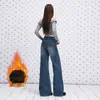 Jeans retro azul de cintura alta elástico forrado com fleece, espessado, para mulheres, novo estilo outono/inverno 2026, modelador e quente, flare