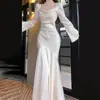 Vestido de Novia Ligero Estilo Francés 2026 Nuevo Otoño Satén Manga Larga Vestido de Novia de Alta Gama Bata de Mañana Vestido de Novia