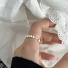Anel Redondo com Contas Brilhantes para Mulheres com Design Personalizado Anel Push-Pull Banhado a Prata S925 Estilo Ins Anel Versátil para o Dedo Indicador
