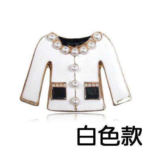 白色衣服按钮图