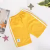 Shorts Infantis Verão Novo Estilo Shorts Casuais para Meninos Shorts com Listras Duplas para Crianças Pequenas e Médias Calças de Cinco Pontos Estilo Coreano para Meninas