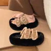 Chinelos de algodão, design moderno de uma tira, estilo de fivela dupla, chinelos felpudos para mulheres, adequados para uso externo, com sola grossa, fofos, modelo novo, populares entre influenciadores, com sola plataforma para aquecimento
