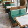 Restaurante de Té Estilo Hong Kong Combinación de Mesa y Silla Casa de Té de Hotel Restaurante Occidental Silla de Madera Maciza Ratán Cabina de Restaurante Sofá Comercial
