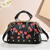 2026 Nova Bolsa com Design Personalizado Feminina Moda Estampada Versátil para o Dia a Dia Estilo Menina Ombro Único Transversal Bolsa Feminina
