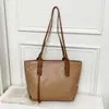 Bolso de mano casual simple de estilo europeo y americano, bolso tote grande de gran capacidad para el día a día, bolso de hombro y para llevar debajo del brazo para mujer