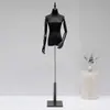 Tienda de ropa maniquí negro blanco accesorios maniquí femenino medio cuerpo maniquí femenino tienda de ropa escaparate maniquí soporte de exhibición cuerpo completo