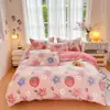 Juego de Ropa de Cama Gruesa de Invierno con Copos de Nieve de Leche de Felpa Cuatro Piezas Juego de Tres Piezas de Sábana de Felpa de Doble Cara, Franela, Felpa de Coral, Funda de Edredón