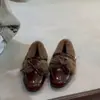Versão em Couro Macio~Forrado com Lã Quente Tira com Laço Mary Jane Sapatos Peludos Novo Estilo Sapatos Baixos para Mulheres