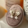 Pendientes de plata S925 con forma de flor de perla y aguja para mujer, ligeros, lujosos, estilo francés, retro, pequeños y exquisitos, con diseño de hada súper femenina.