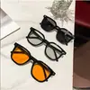 Gafas de sol de color té de estilo coreano, modernas y con personalidad, para mujer, con un toque de alta gama, Gafas de sol cuadradas retro estilo Ins con tachuelas para hombre