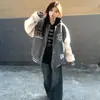 Jaqueta de Baseball com Manga em Couro Patchwork para Homens e Mulheres, Novo Outono e Inverno Roupa de Casal, Solta Estilo Retro Americano Tendência Nacional Estilo Europeu e Americano Roupa Exterior