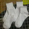 Calcetines Unisex para Todas las Estaciones Estilo Tiktok, Calcetines de Baloncesto de Caña Media y Alta, Calcetines Deportivos Largos de Otoño e Invierno, Calcetines Blancos Puros para Negocios