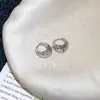 Pendientes Metálicos de Aguja Plateada con Pliegues Brillantes en Forma de C, Estilo Minimalista, Pendientes de Moda Tendencia, Pendientes de Lujo Ligero de Gama Alta