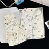 2026 Novo Pijama Feminino Algodão Nuvem Primavera Manga Longa Estilo Popular Gola Reversível Estudante Desenho Animado Fofo Conjunto de Roupa de Casa