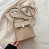 Bolsa de Ombro Retro Texturizada Bolsa Feminina 2025 Primavera Nova Moda Bolsa Transversal Simples para o Dia a Dia Pequena Bolsa Feminina