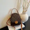 Bolso Cruzado Pequeño, Forma de Concha de un Solo Hombro Versátil Retro Estilo Coreano Estampado, Bolso de Moda para Mujer, Elegante y a la Moda