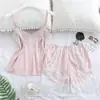 Comercio exterior Amazon popular pijama seda artificial dos piezas camisón talla extra ropa interior para el hogar camisón suministro Europeo y Americano