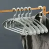 Perchas Anchas de Hombro Grueso para el Hogar Venta al por Mayor Perchas de Plástico Lisas para Ropa Perchas Antideslizantes para Ropa de Adulto