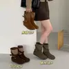 Acabado mate otoñal, botas de trabajo de punta ancha, suela plana, cuero suave, botines de estilo nuevo con hebilla, botines retro Martin para mujer