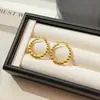 Pendientes Geométricos de Acero Inoxidable Europeos y Americanos, Estilo Nuevo, Versátiles, Retro, Diseño de Lujo Ligero, Pendientes Transfronterizos Simples para Mujer