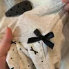 Conjunto de Roupa de Primavera para Meninas: Calça Pantalona Infantil de Bolinhas com Laço e Sino e Body Falso de Manga Longa para Bebê, Estiloso e na Moda